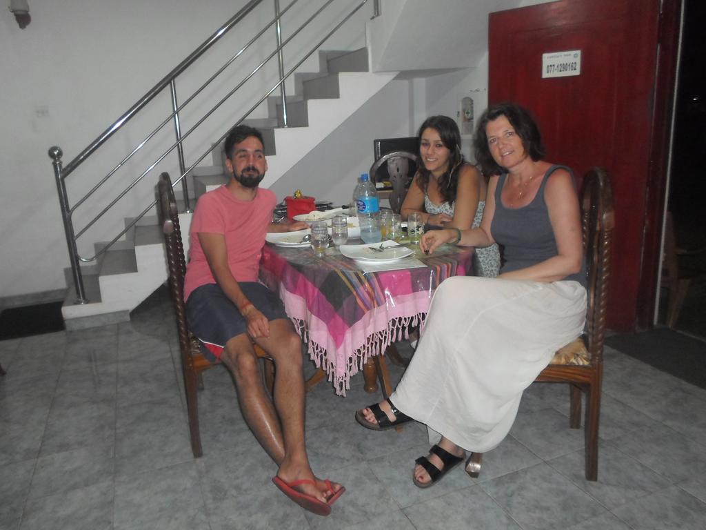 Raj Villa Kumarakanda 히카두와 외부 사진