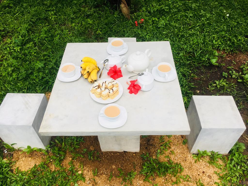 Raj Villa Kumarakanda 히카두와 외부 사진