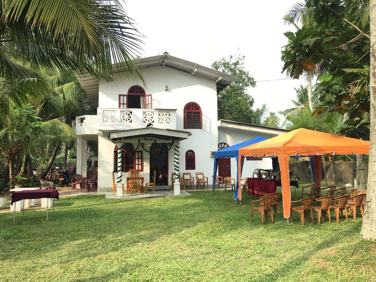 Raj Villa Kumarakanda 히카두와 외부 사진